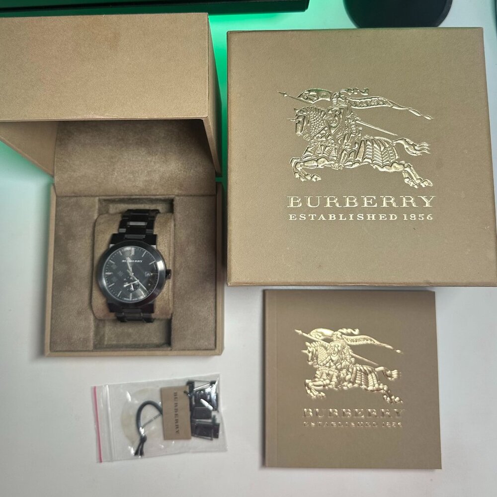 Burberry BU9354 Men’s Chronograph Watch – Original Box